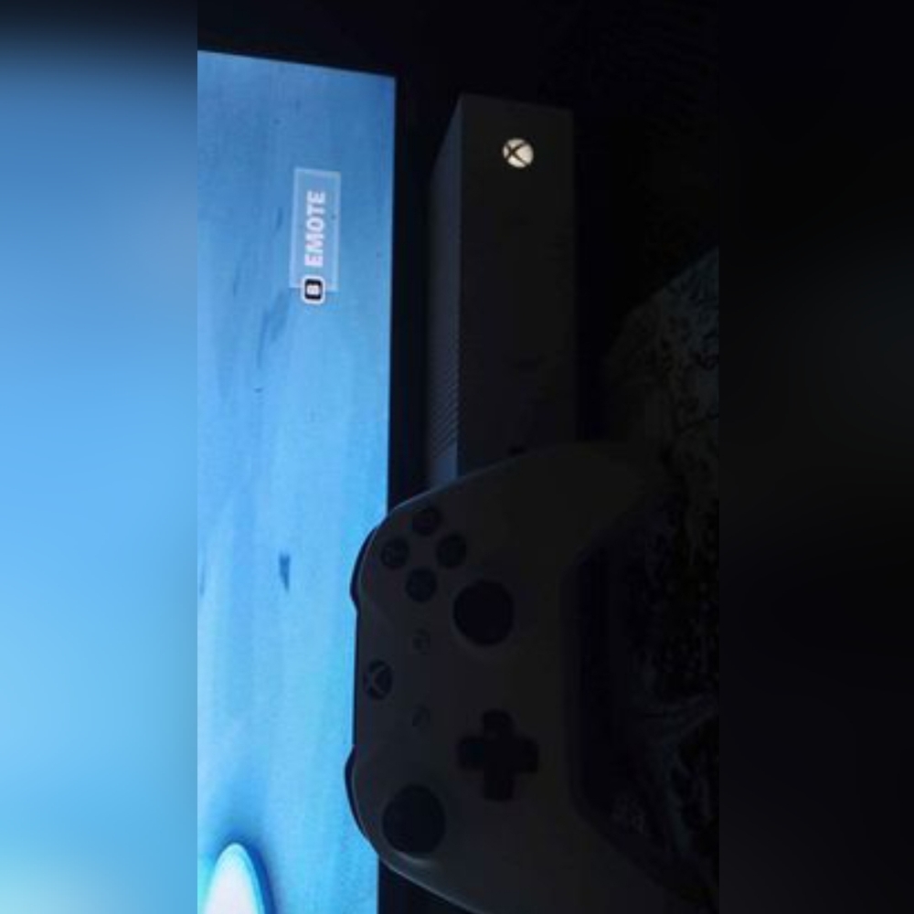 Xbox One s